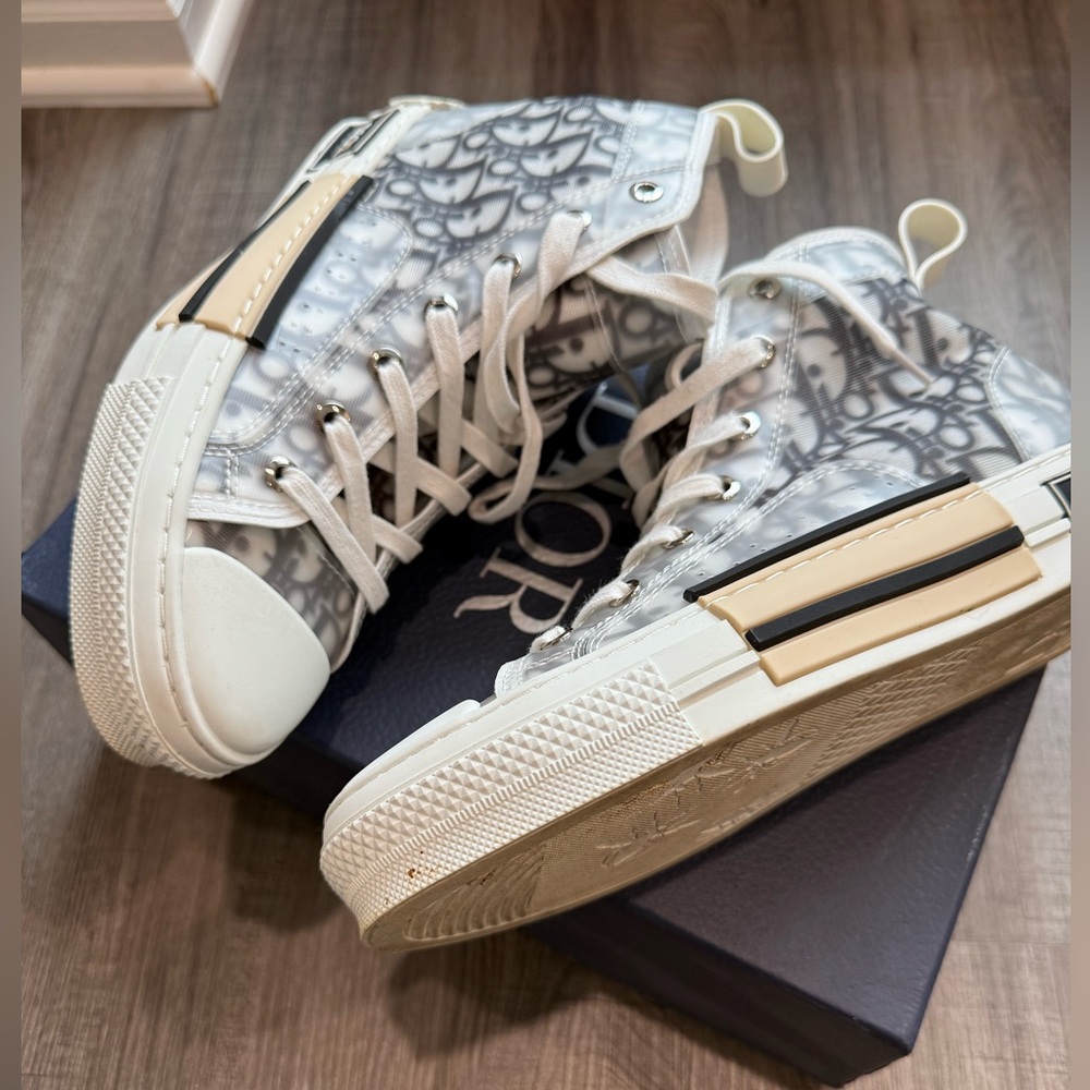 Dior High-Top Sneakers with Monogram Design size 8